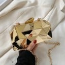 Dámska kabelka psaníčko s geometrickým fazetovým povrchom Pevné telo so zrkadlovým leskom Spona a retiazkový popruh Plast 17 x 10 x 4 cm 4