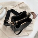 Dámská kabelka z umělé kůže přes rameno Matný povrch se vzhledem semiše Široký nastavitelný popruh Zapínání na zip 25 x 21 x 12 cm 7