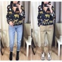 Dámska košeľa s potlačou divokých zvierat Voľný strih s dlhými rozšírenými rukávmi Golier s hlbokým výstrihom Tmavé pozadie Polyester a bavlna 4