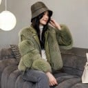 Dámská kožená bunda s liščí kožešinou Krátký zimní křivák s kožešinovými rukávy a širokými klopami Zapínání na zip a pásek s přezkou 6