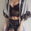 Dámská krajková podprsenka ve stylu topu Prodloužený krajkový díl pod košíčky Vlnitý spodní lem Tenká ramínka Akryl a polyester 4