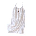 Dámská krémová noční košile po kolena s drobnými kytičkami na nastavitelných ramínkách s nařaseným výstřihem a volánem na lemu 1