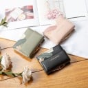 Dámska malá peňaženka s potlačou listov a kovovým rámovým zapínaním Chlopeň cez prednú stranu PU kože a polyester 10,5 x 8,5 x 3 cm 7