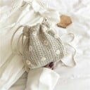 Dámská mini kabelka ze slámy s motivem kopretin Stahovací vak se šňůrkami zakončenými střapci Podšívka Nošení přes rameno 17 x 16 x 6 cm 4