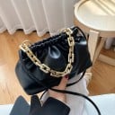 Dámská nařasená kabelka do ruky i přes rameno Masivní řetěz ve zlaté barvě Dlouhý tenký popruh Umělá kůže PU 26 x 15 x 11 cm 2