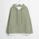 Dámska oversize mikina s kapucňou a klokaniou kapsou Vrstvený vzhľad s bielym lemom Spadlé ramená Bočné rozparky Polyester a bavlna 8
