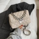 Dámska prešívaná crossbody kabelka s masívnym reťazom a klopou Kovové zapínanie Dlhý reťazový popruh cez rameno PU koža 23 x 16 x 8 cm 2