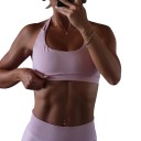 Dámská sportovní podprsenka za krk s kulatým výstřihem a širokým žebrovaným spodním lemem v krátkém střihu na jógu i fitness 14