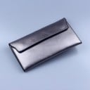 Dámská tenká peněženka z pravé kůže s překlápěcí chlopní Elegantní tvar psaníčka Lesklý povrch Plochý profil Rozměr 19 x 10 x 1 cm 3