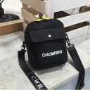 Damska torebka crossbody przez ramię z materiału poliestrowego Przednia kieszeń z klapą na napę Zapięcie na zamek Szeroki pasek z karabinkami 2