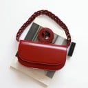 Damska torebka crossbody z klapkiem Wyraźne ucho z plecionych ogniw Długi pasek na ramię Gładka, błyszcząca powierzchnia 25 x 14 x 5 cm 4