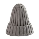 Dámska zimná beanie čapica 10