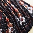 Dámské černé maxi šaty bez rukávů s květinovou výšivkou růží Puntíkovaný potisk se srdci a hracími kartami Tylové volánky Polyester 4