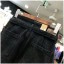 Dámske čierne džínsy s opaskom 4