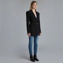 Dámske predĺžené sako s plisovaným lemom Asymetrické zapínanie na zlatý gombík Bez klop Polyester Čierne Do práce aj na večer 2