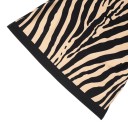 Dámské přiléhavé mini šaty bez ramínek se vzorem zebra a černým lemem u výstřihu i na spodním okraji v černobéžové barvě 14