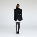 Dámské prodloužené sako s bílým krajkovým volánem Klopy a kapsy Zaoblený lem Polyester Černé Do kanceláře i na společenské akce 2