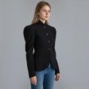 Dámske sako so stojáčikom a naberanými ramenami Zapínanie na 4 gombíky Vypasovaný strih Zaoblený lem Polyester Čierne Do kancelárie 8