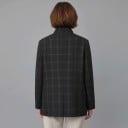 Dámske sako so stojáčikom Asymetrické zapínanie na gombík Voľnejší dlhší strih Kapsy s klopou Polyester Do kancelárie 12