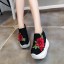 Dámské sneakers s květinou J1768 4