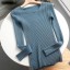 Dámský pletený svetr s výstřihem 9