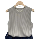 Dámský pletený top bez rukávů Elegantní žebrovaný úplet Lehký měkký materiál Kulatý výstřih Volnější střih Stylový letní outfit 7