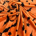 Dárková deka s netopýry a hvězdami 70 x 100 cm hebký flanel oranžová s černým potiskem přikrývka do křesla i do auta i na cesty 2