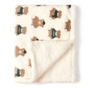 Decke zum Einwickeln von Babys 100 x 75 cm mit flauschiger Seite und braunen Bären in grüner Kleidung auf cremefarbenem Hintergrund für winterliche 2