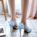 Décolleté da donna con motivo floreale 6