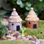 Dekoratív házak miniatúrái 2 db 2