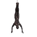 Dekorativ statue af en klatrer 7
