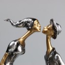 Dekorativ statue af et forelsket par 2