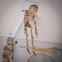 Dekorative Skelettfigur, die im Dunkeln leuchtet, 18 x 4 x 3 cm, Halloween-Dekoration, phosphoreszierende Statue für den Innenbereich 5