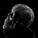 Dekorativt kranium med ornamenter 3