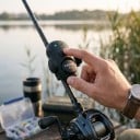 Détecteur de touche sans fil avec récepteur Portée de plus de 100 m Signalisation sonore et lumineuse 256 codes ABS Noir Pour la pêche 2