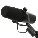 Dinamikus mikrofon SM7B XLR kimenet Stúdiófelvétel Podcast Énekhang Magas és mély hangok kapcsoló Beépített szélvédőre szerelhető, magas hangnyomású csillapító tartó 3