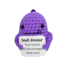 Dinossauro de croché para energia positiva Talisman feito à mão com inscrição Decoração original para o quarto Presente adorável para alegria 5