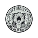 Distintivo esmaltado gata sonolenta 2,8 × 2,8 cm broche metálico preto e branco motivo Always Sleepy Club acessório para mochila lapela 1