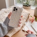 Doorzichtig hoesje voor Samsung Galaxy A36 5G met bloemetjes en een parelketting voor om de pols Verhoogde rand bij de camera Duurzaam telefoonhoesje 4