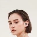 Drahtloses Bluetooth 5.0 Ohrhörer mit Mikrofon für Telefonate Reichweite 10 m Akkulaufzeit 4 Stunden Sprachassistent Größe 2 cm 4