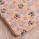 Drap de bain doux pour chiens avec imprimé de pattes 7