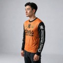 Dres de motocross de manga larga con estampado de león heráldico con texto en el pecho y rayas en las mangas para conducir una moto 2