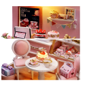 Drewniany domek dla lalek 11,5 x 9 x 9 cm Zestaw DIY z meblami i pokrowcem Puzzle 3D Miniatura Model składany ręcznie Prezent 5