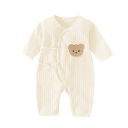 Dziecięcy bawełniany kombinezon z długim rękawem i misiem Unisex niemowlęce piżamo na napy z kokardkami Dekolt w kształcie V 3