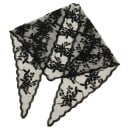 Écharpe en dentelle romantique 130 x 45 cm Écharpe triangulaire pour la tête et le cou Couronne de fleurs légère et compacte Accessoire 14