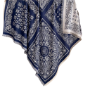 Écharpe Femme 130 x 130 cm Écharpe en Polyester avec un Motif Simple et des Franges Élégant Accessoire de Mode Léger Écharpe Stylée et Confortable pour un Port Toute l'Année 11