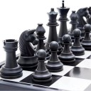 Échecs magnétiques noirs 20 x 20 cm Échiquier pliable en plastique Ensemble d'échecs de voyage portable Jeu de société compact pour enfants et adultes 2