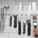 Edelstahl-Magnetleiste für Messer 50 x 4 cm Selbstklebend ohne Bohren Langer Wandhalter für Messer und Werkzeuge Silber Für die Küche 6