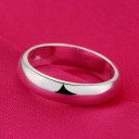Eenvoudige elegante zilveren ring 3