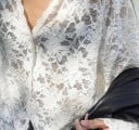 Elegancka damska koronkowa bluzka z długim rękawem Przezroczysta bluzka z dekoltem w kształcie V i zapięciem na guziki Jednokolorowy 6